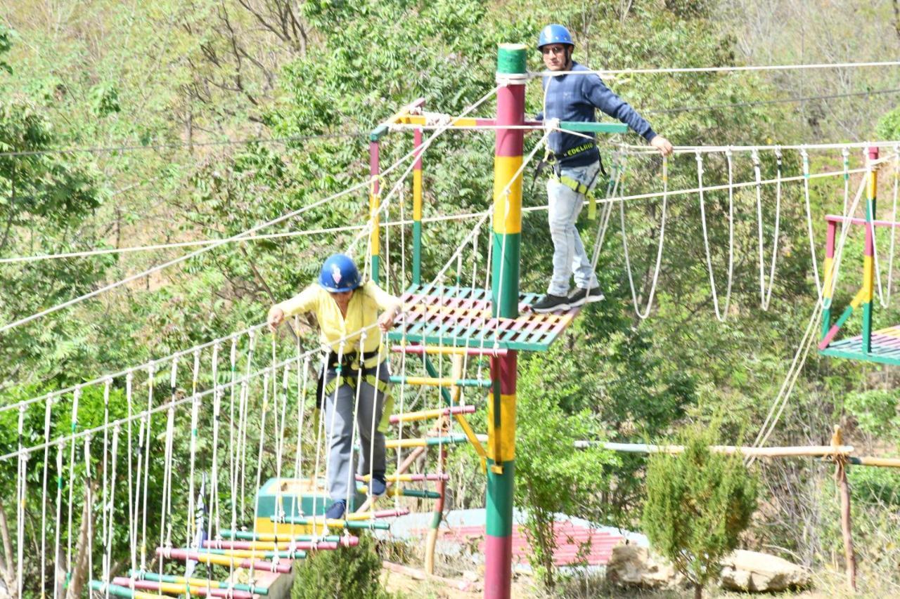 Nakshatra Resort Kunihar Extérieur photo