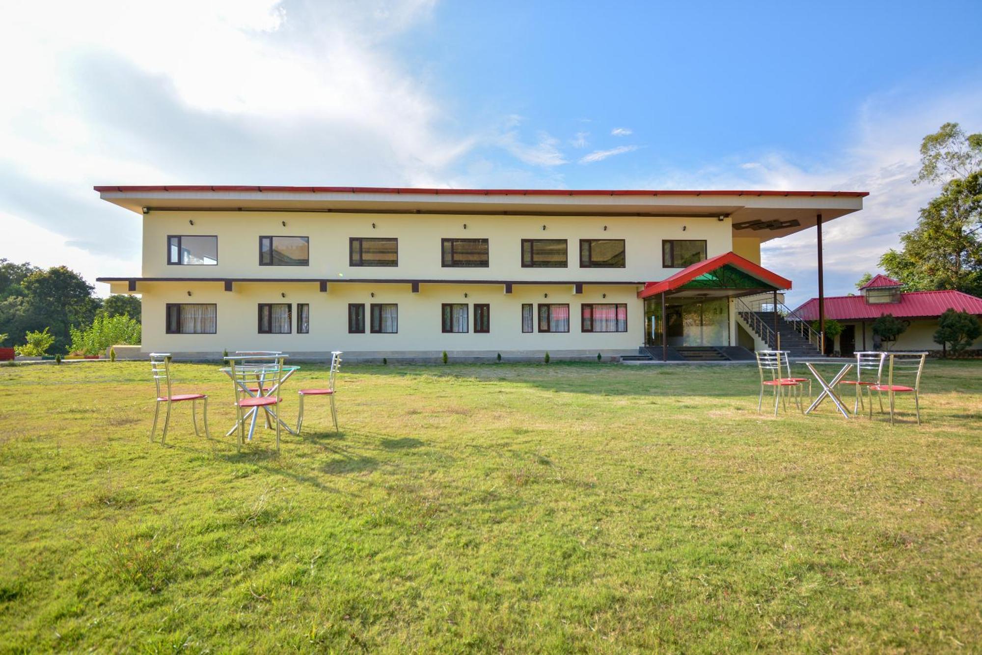 Nakshatra Resort Kunihar Extérieur photo